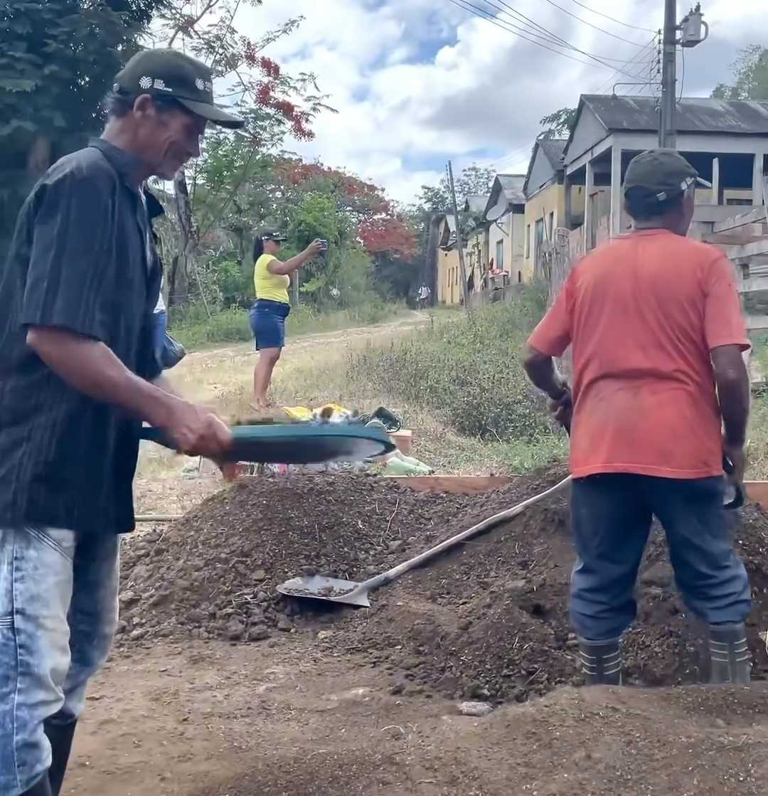 Camacã: Prefeitura de Camacã e SENAR implanta viveiro de mudas de cacau na Associação Comunitária Entre Rios